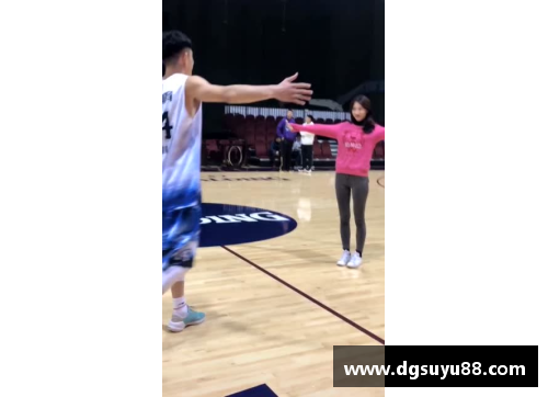 球场爱情：球员与女友的故事